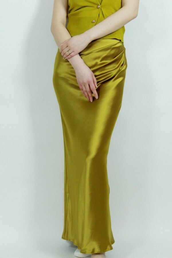 Elegant Pleated Mermaid Skirt - Image 4