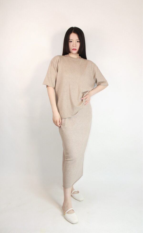 Simple maxi skirt set