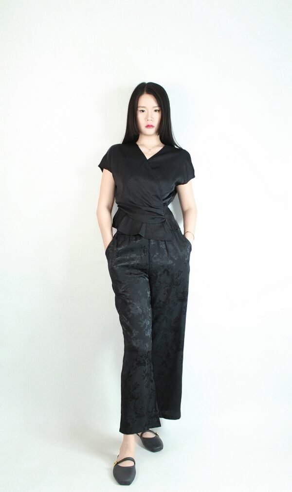 Cross V - neck Short - sleeve - Image 6